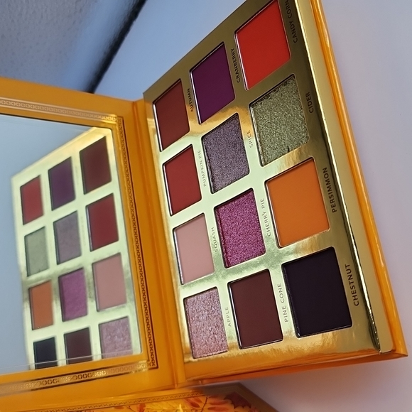 Ace Beaute Falling For You Eyeshadow Palette - Picture 5 of 12